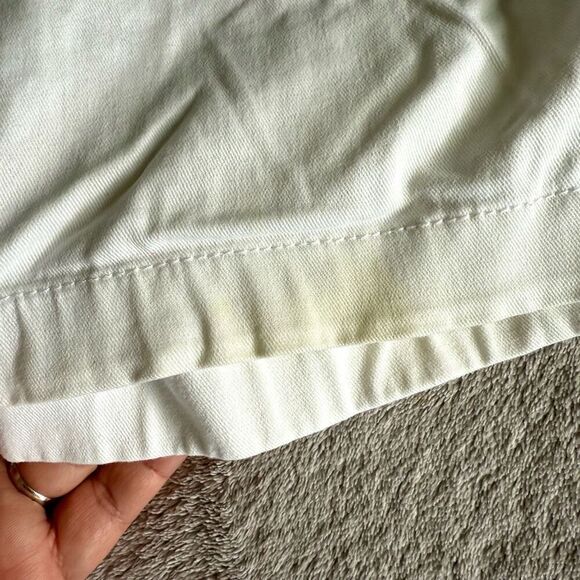 J Crew Women’s White 4" Chino Short - Picture 3 of 12